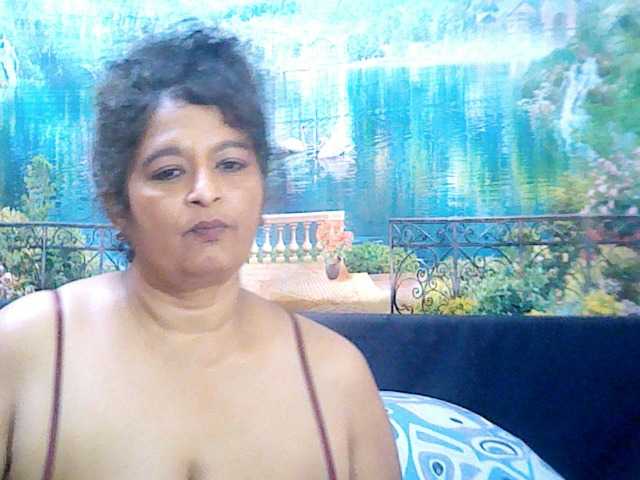 Live sex webcam photo for indianstar75 #277555022