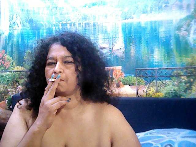 Live sex webcam photo for indianstar75 #277583588