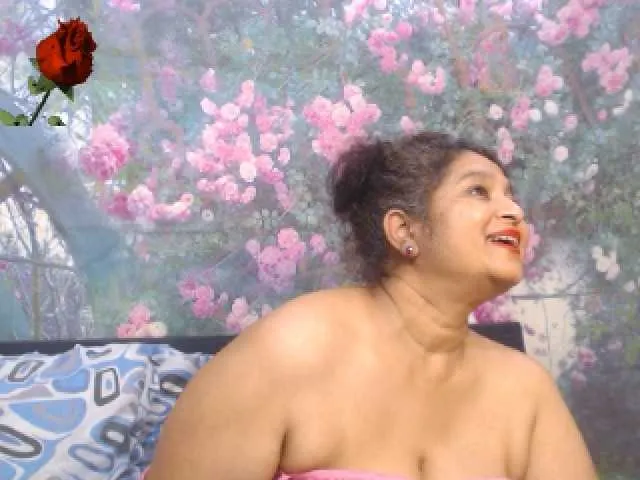 Live sex webcam photo for indianstar75 #289714174