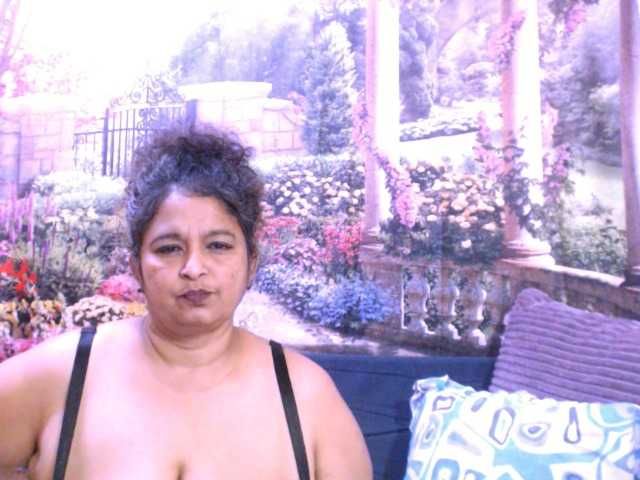 Live sex webcam photo for indianstar75 #290576131