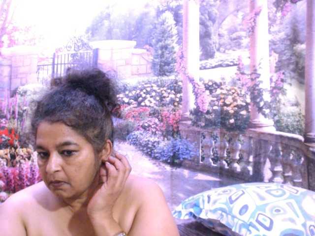 Live sex webcam photo for indianstar75 #290789405