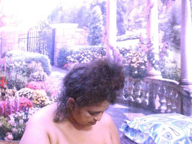 Live sex webcam photo for indianstar75 #290850247