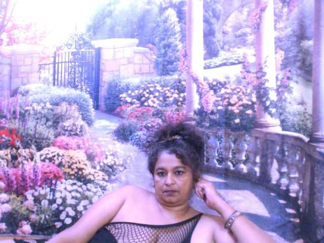 Live sex webcam photo for indianstar75 #290857480