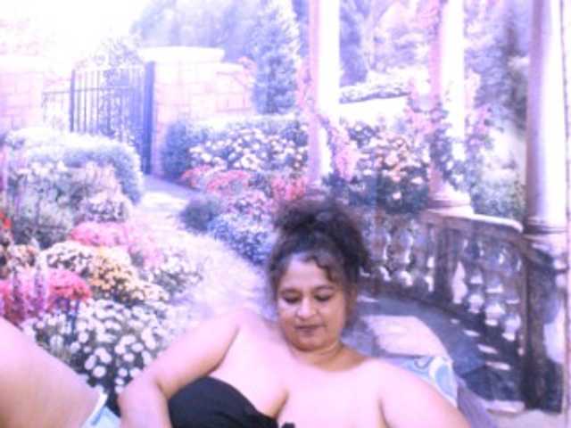 Live sex webcam photo for indianstar75 #290862809