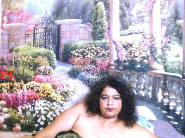 Live sex webcam photo for indianstar75 #290959753