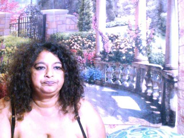 Live sex webcam photo for indianstar75 #290967671