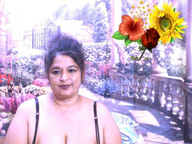 Live sex webcam photo for indianstar75 #291094090