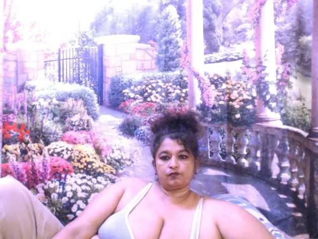 Live sex webcam photo for indianstar75 #291126743