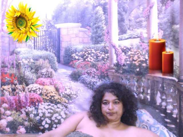 Live sex webcam photo for indianstar75 #291141436