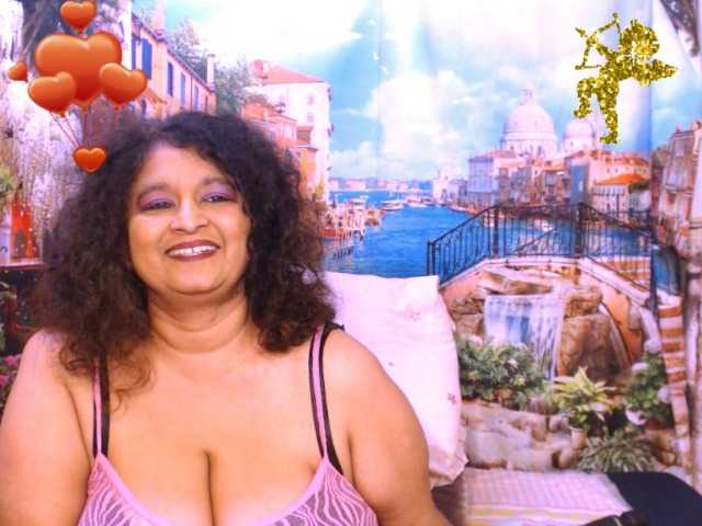 Live sex webcam photo for indianstar75 #291247385