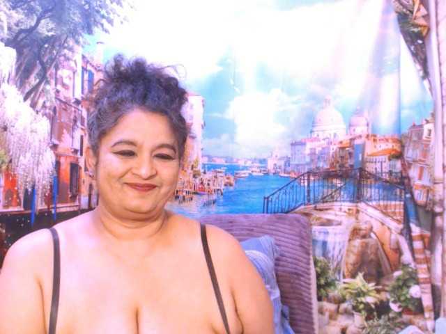 Live sex webcam photo for indianstar75 #291426337