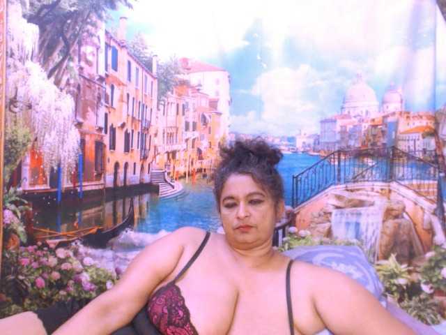 Live sex webcam photo for indianstar75 #291428117