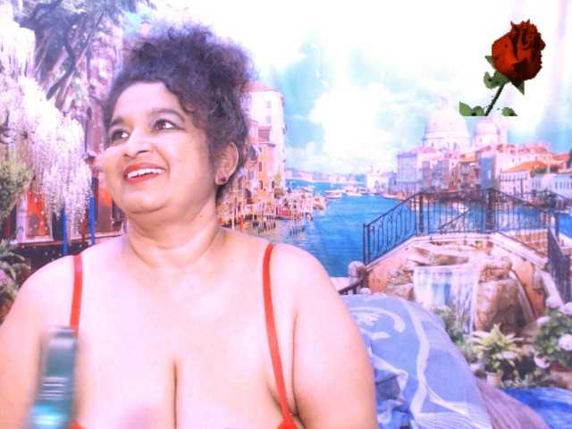 Live sex webcam photo for indianstar75 #291454693