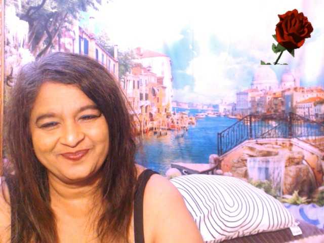 Live sex webcam photo for indianstar75 #291488793