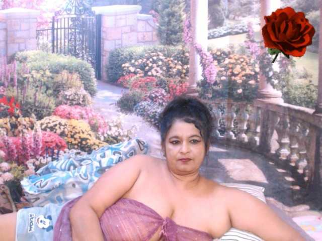 Live sex webcam photo for indianstar75 #291596364