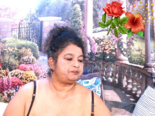 Live sex webcam photo for indianstar75 #291676920