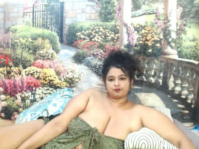 Live sex webcam photo for indianstar75 #291682014