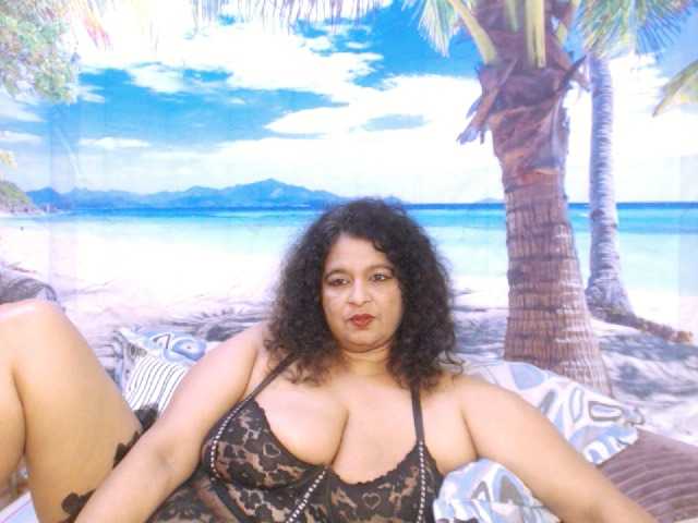 Live sex webcam photo for indianstar75 #291894458