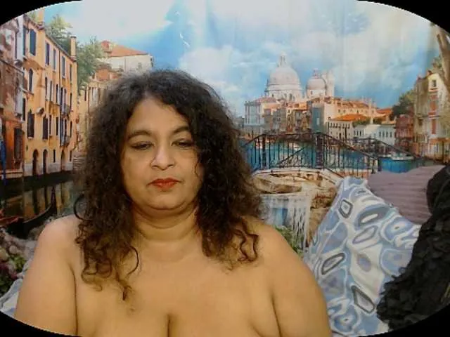 Live sex webcam photo for indianstar75 #292170570