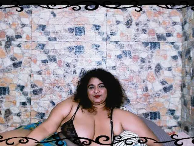 Live sex webcam photo for indianstar75 #292279065