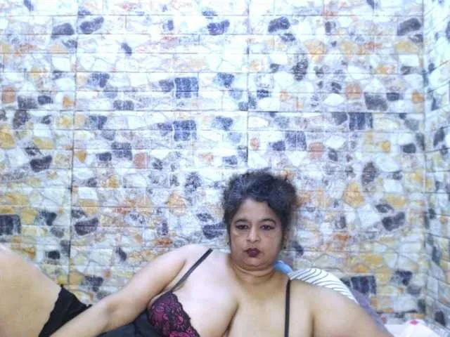 Live sex webcam photo for indianstar75 #292347145