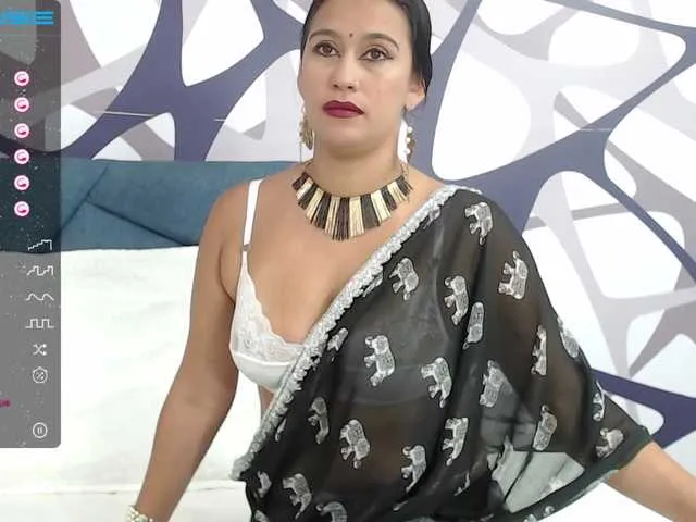Live sex webcam photo for indira-69 #273711465