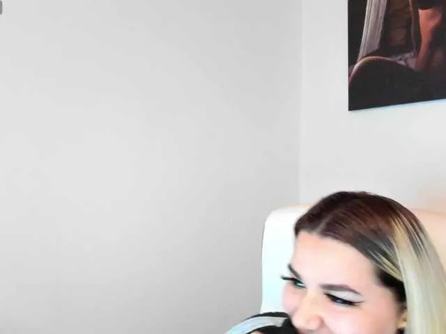 Live sex webcam photo for ingridblondy94 #277597108
