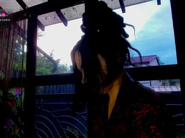 Live sex webcam photo for ingridblondy94 #291348980