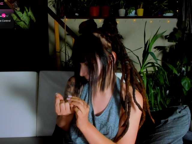 Live sex webcam photo for ingridblondy94 #291899617