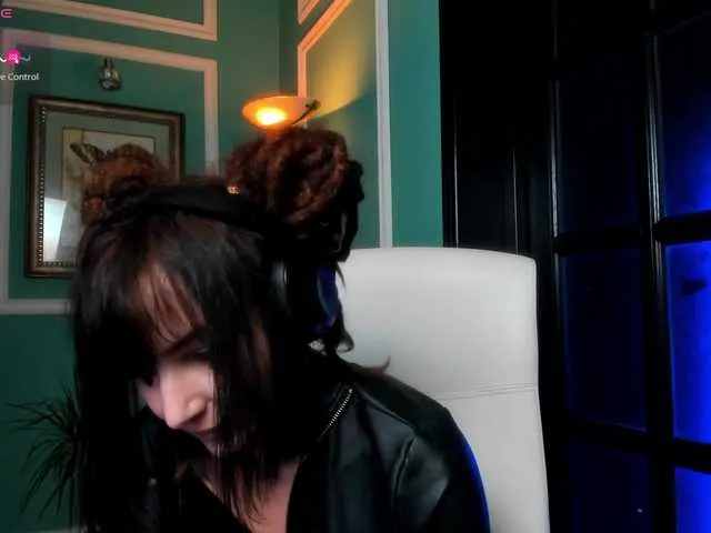 Live sex webcam photo for ingridblondy94 #292051177