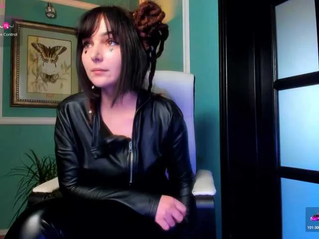 Live sex webcam photo for ingridblondy94 #292143347