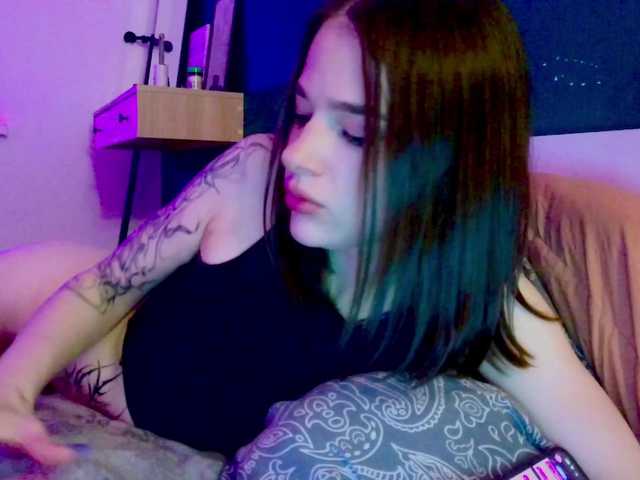 Live sex webcam photo for instadisha #292024219