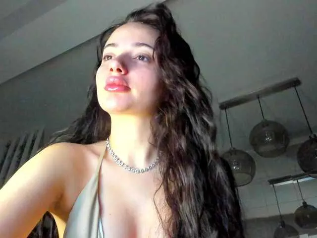 Live sex webcam photo for ireneVON #292587849
