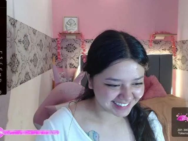 Live sex webcam photo for iris-tay #276392990