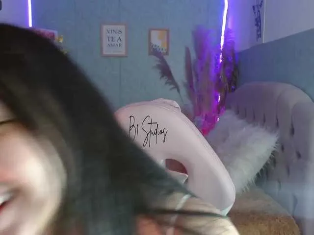 Live sex webcam photo for iris-tay #276523456