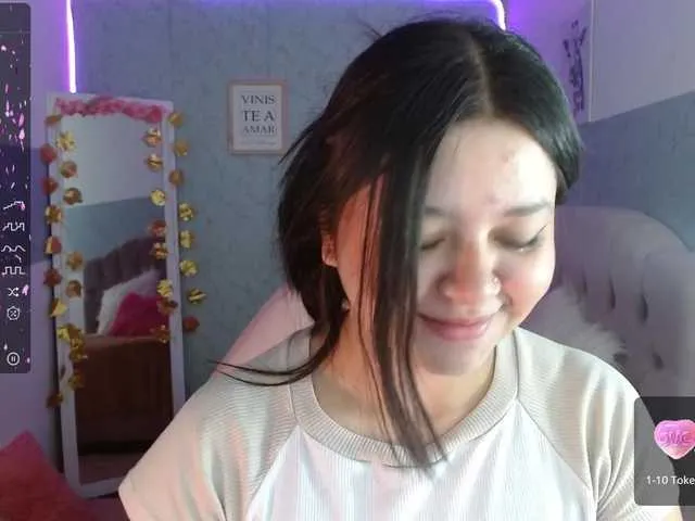Live sex webcam photo for iris-tay #276646523
