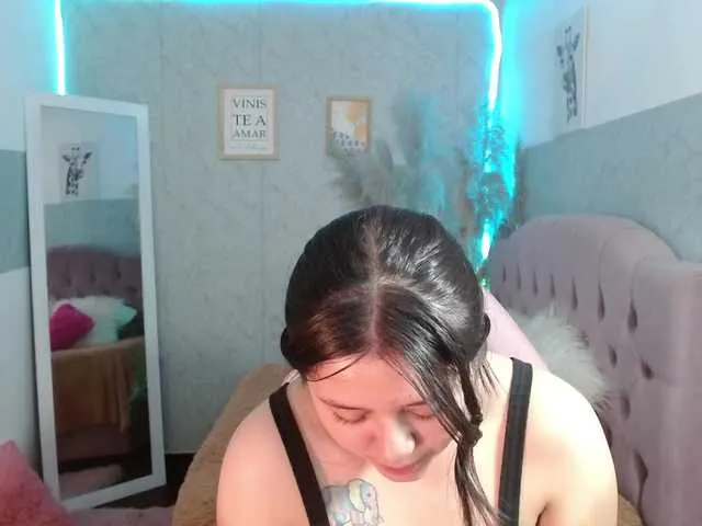 Live sex webcam photo for iris-tay #276654398