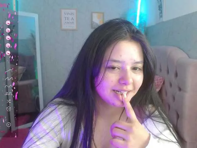Live sex webcam photo for iris-tay #276703668