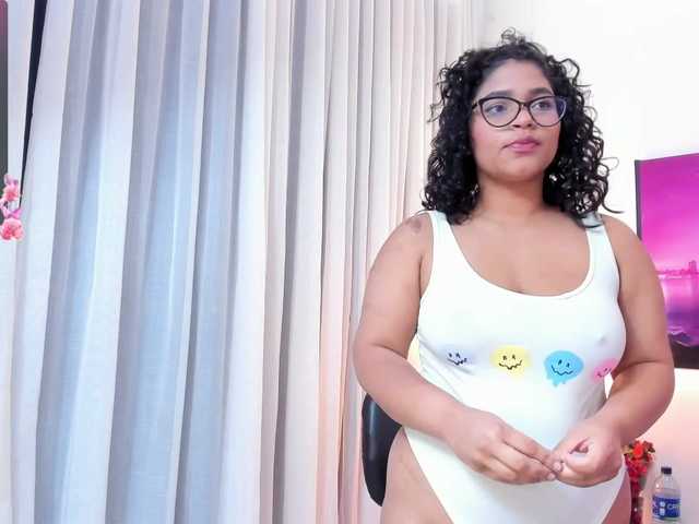 Live sex webcam photo for iriss-25 #278121861