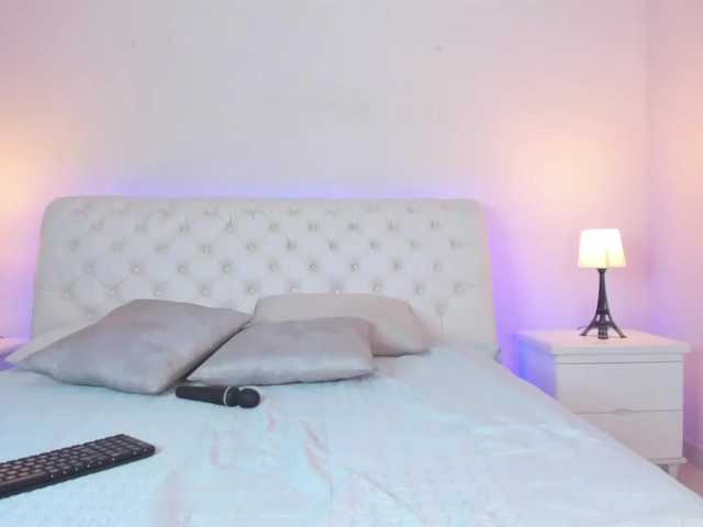 Live sex webcam photo for isa-bunny1 #273641566