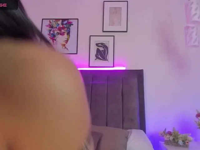 Live sex webcam photo for isa-bunny1 #276658914