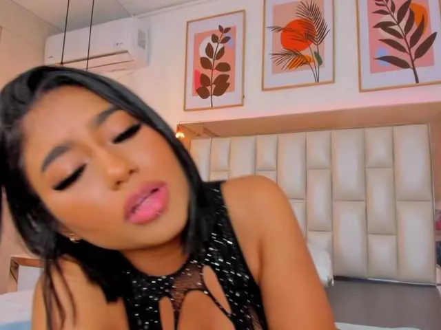 Live sex webcam photo for isa-bunny1 #277591658