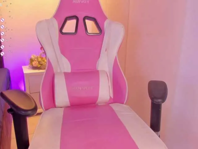 Live sex webcam photo for isa-bunny1 #277872670