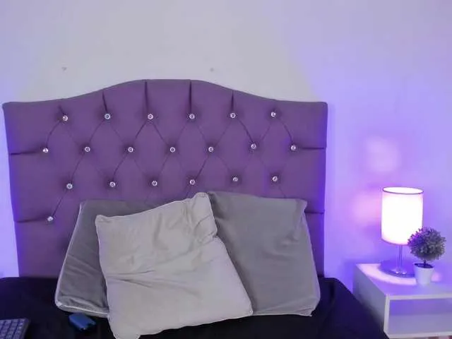 Live sex webcam photo for isa-molly #277512072