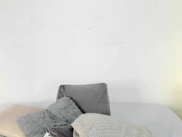 Live sex webcam photo for isa-molly #290187727