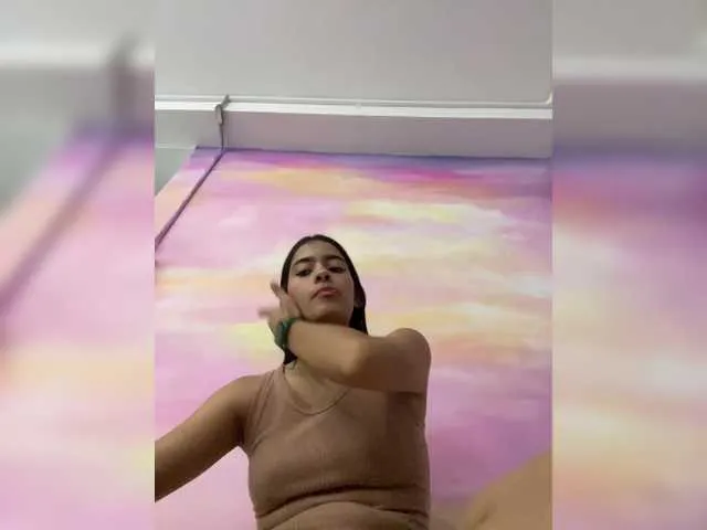 Live sex webcam photo for isa-queen #290235249