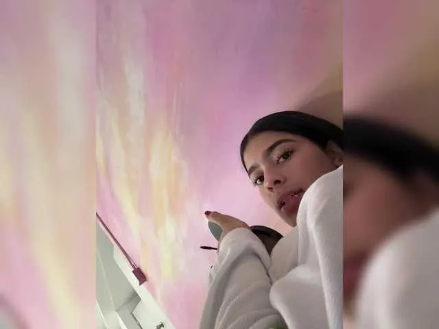 Live sex webcam photo for isa-queen #290367250