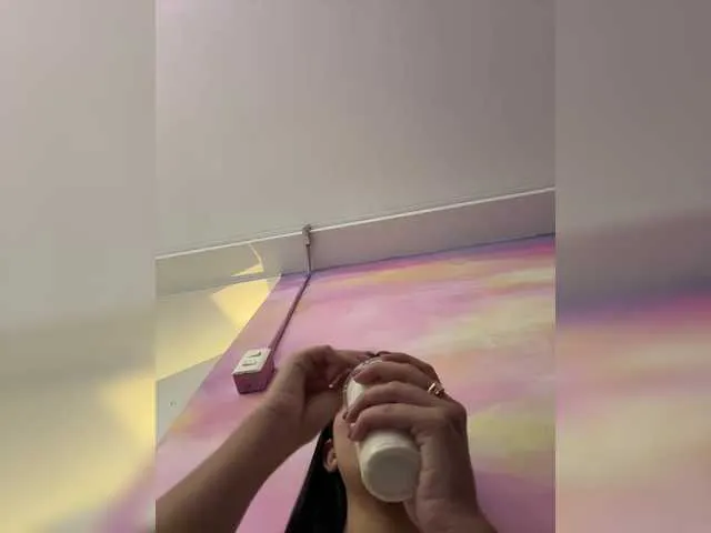 Live sex webcam photo for isa-queen #290506161