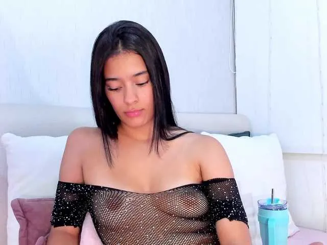 Live sex webcam photo for isa-queen #291565419