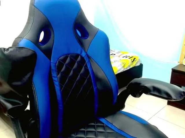 Live sex webcam photo for isabelasex4 #272804179